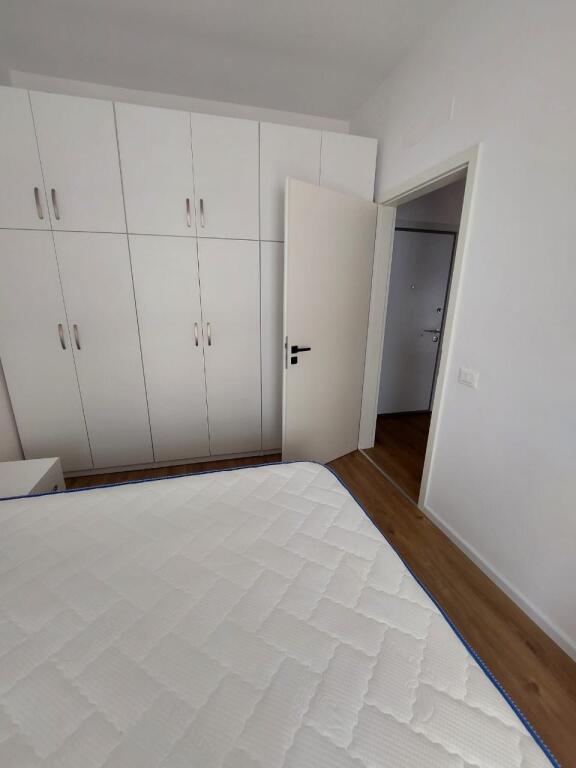 Apartment 1+1 for rent  Address: Ali Demi Kaimi Complex  5th Floor  Furnished  Price 400 thousand lek