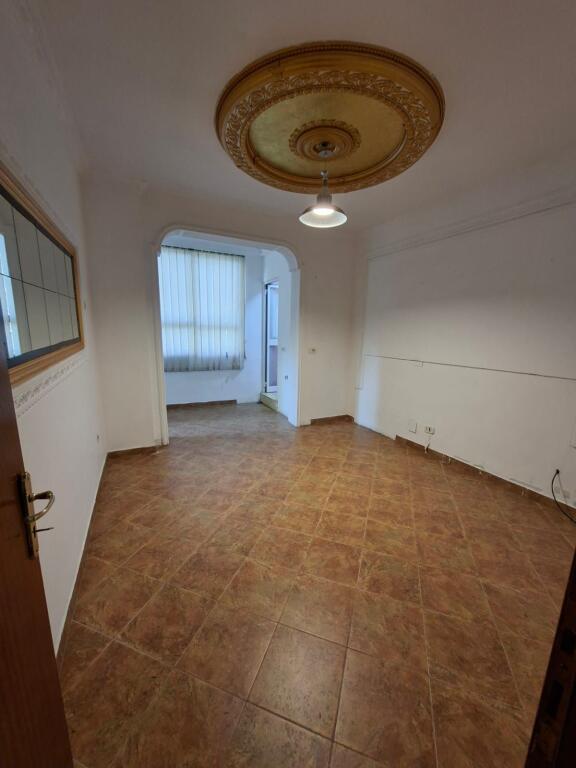 OFFICE FOR RENT 142 M2 NEAR THE COURT (FORMER EXHIBITION) 1000 EURO