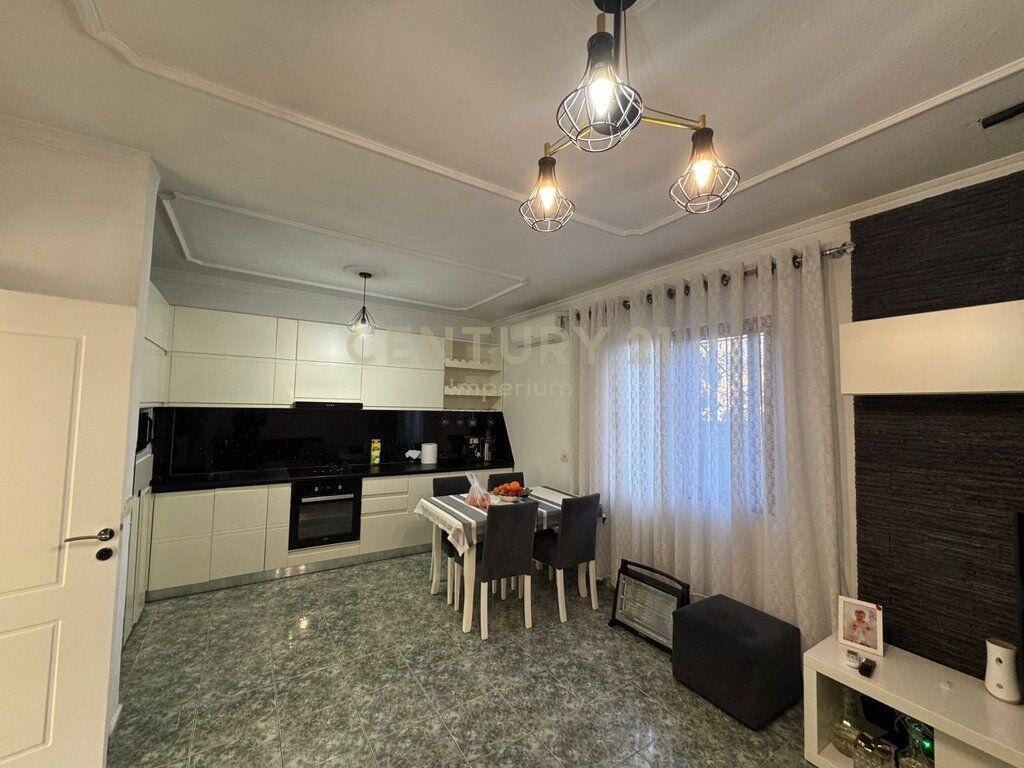 ESCLUSIVO, Villa su 2 piani in vendita – Opportunità ideale per abitazione e investimento