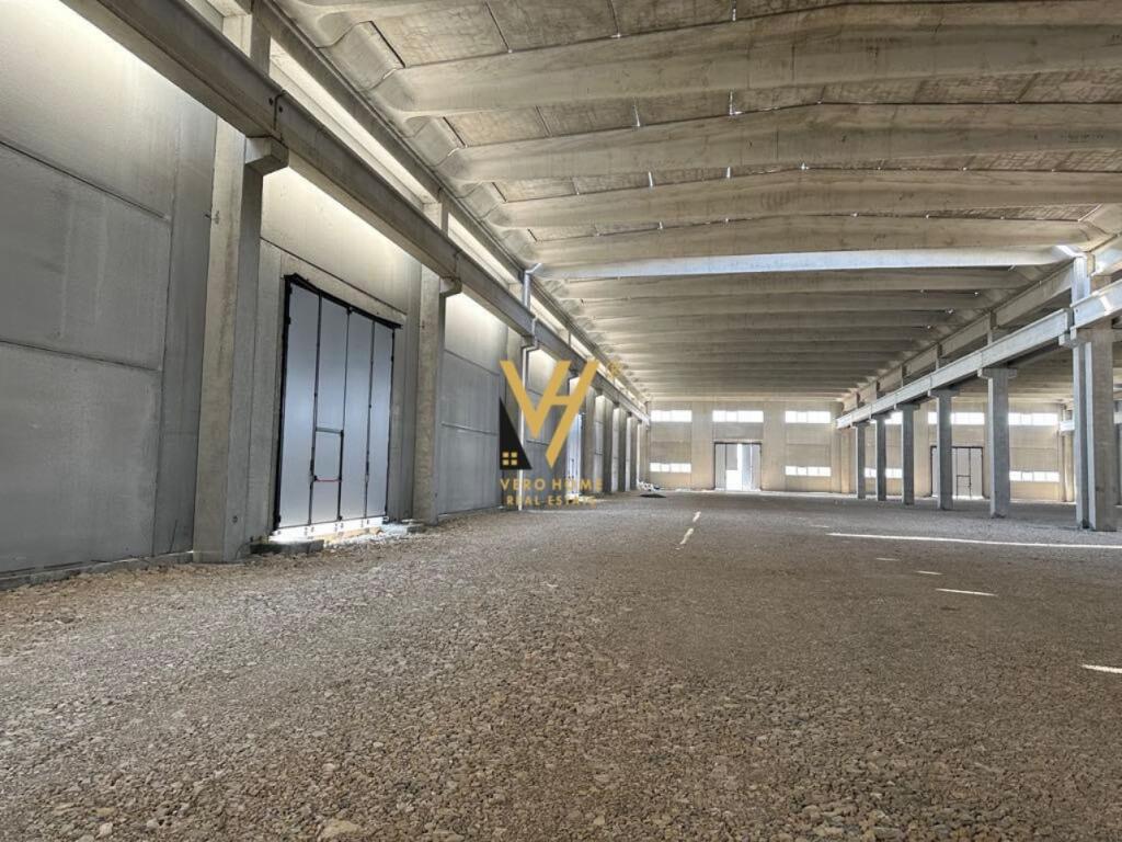 SHITET KAPANON 2.700 M2 NE FUSHE PREZE 1.800.000 EURO