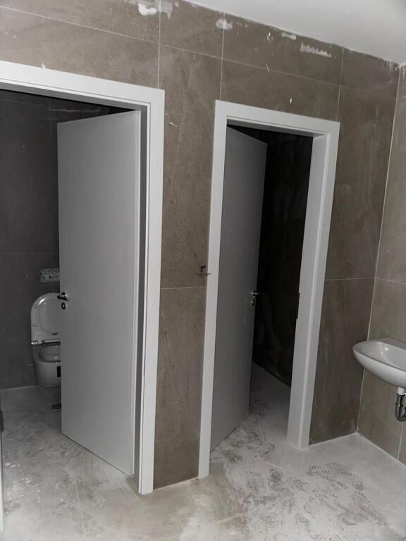 UFFICIO IN AFFITTO 286 M2 CENTRO DI TIRANA 10.000 EURO
