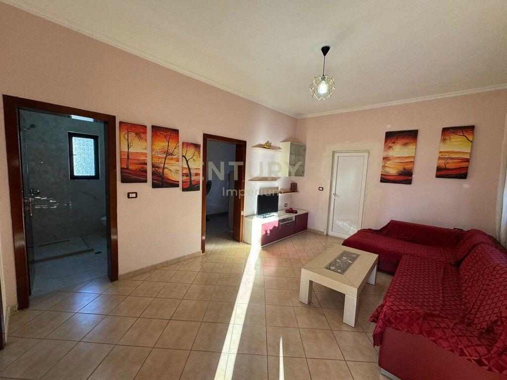 ESCLUSIVO, Villa su 2 piani in vendita – Opportunità ideale per abitazione e investimento