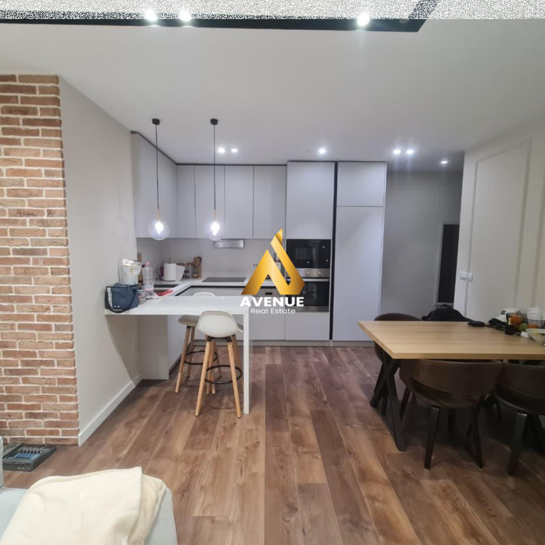 Appartamento 1+1 Moderno &amp; Lussuoso – In Affitto, Misto mame, Tirana