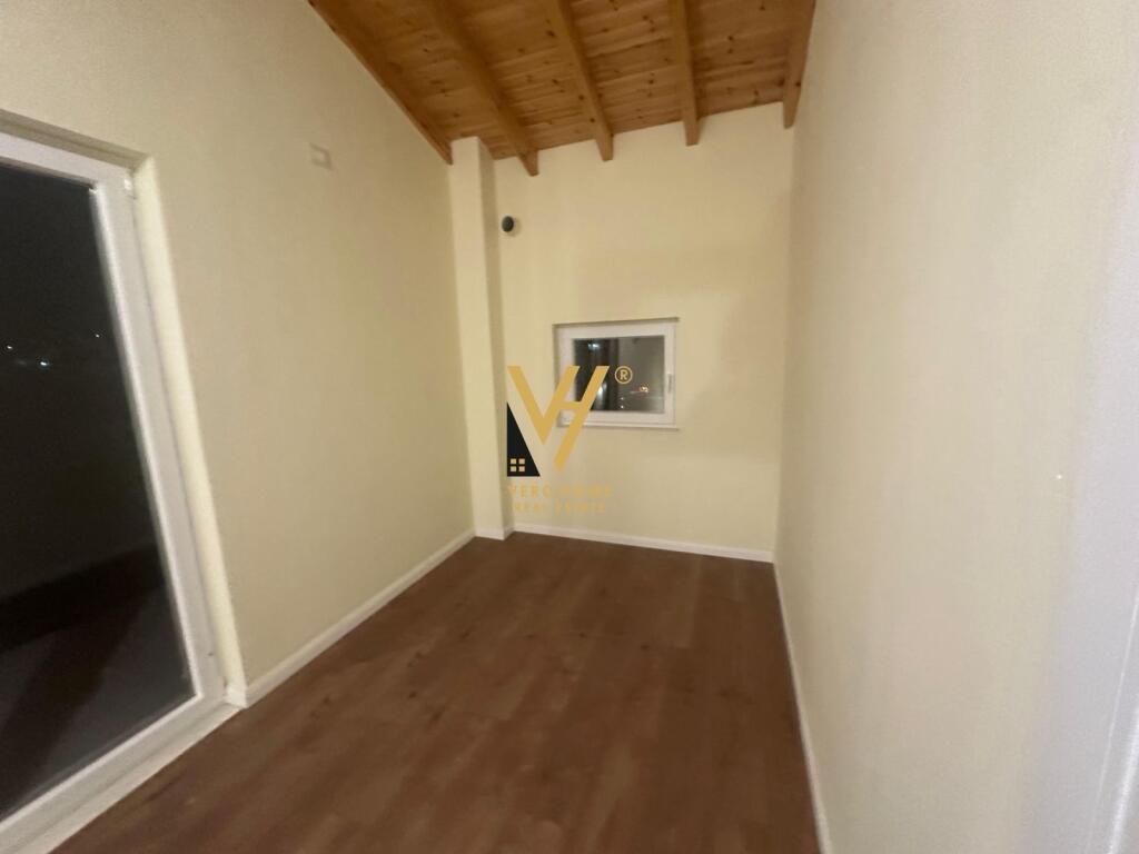 THREE-STORY VILLA FOR RENT IN KOMBINAT 110,000 LEKE