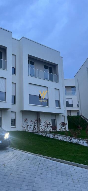 VILLA SU TRE PIANI IN AFFITTO PRESSO ABA RESIDENCE, SAUK 1.500 EURO