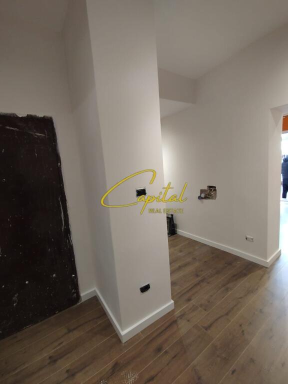 SHOP FOR RENT 30 M2 MYSLYM SHYRI 1,300 EURO