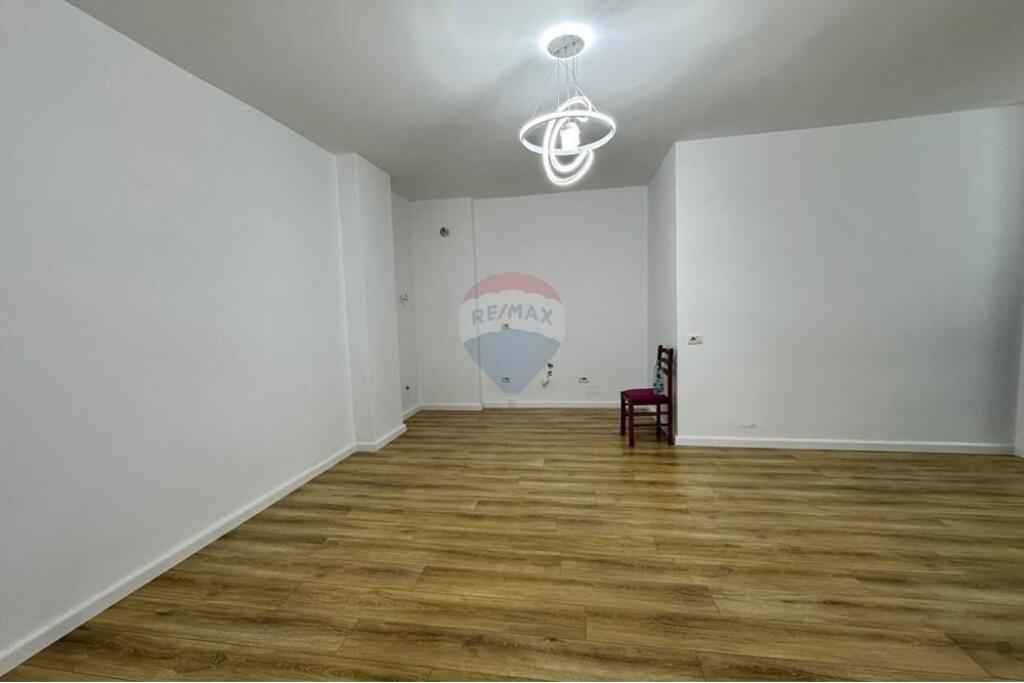 SHITET APARTAMENT 2+1, ASTIR