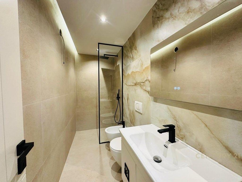 Vendiamo appartamento 1+1 in via Muhamet Gjollesha