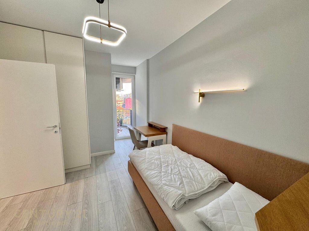 Jepet me qira apartament 2+1 + post parkimi – Rruga e Dibrës