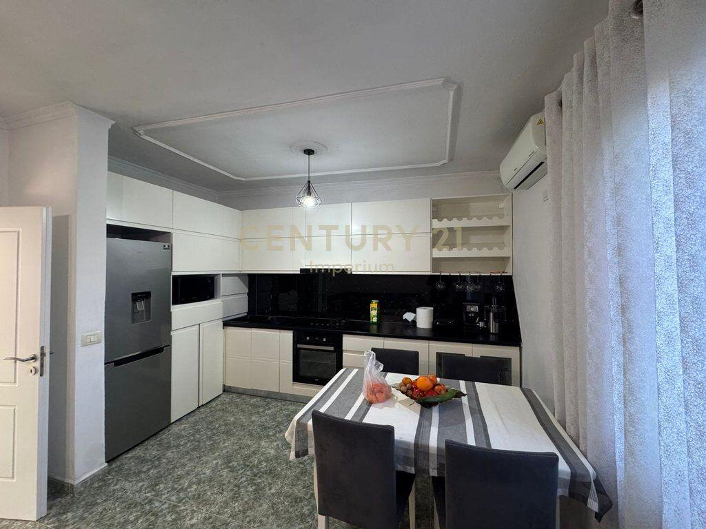 ESCLUSIVO, Villa su 2 piani in vendita – Opportunità ideale per abitazione e investimento