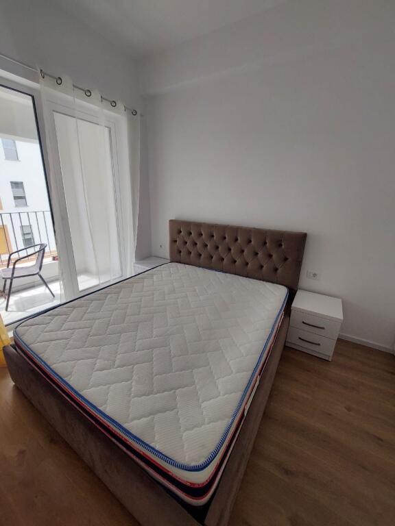 Apartment 1+1 for rent  Address: Ali Demi Kaimi Complex  5th Floor  Furnished  Price 400 thousand lek