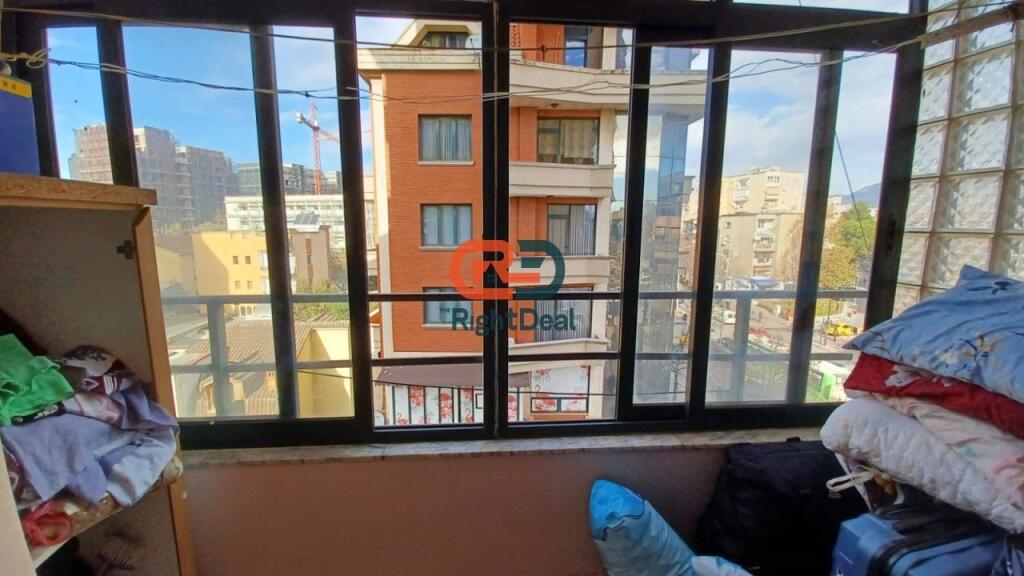 Tek 21 Dhjetori, Shitet Apartament 2+1, Ideal Per Banim Ose Investim!!