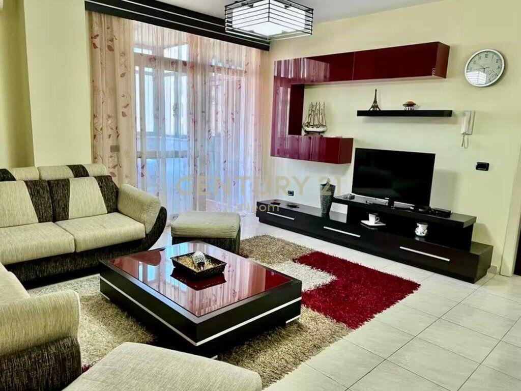 VENDIAMO, APPARTAMENTO 2+1+2 con 2 POSTI AUTO, CENTRO DI TIRANA‼️