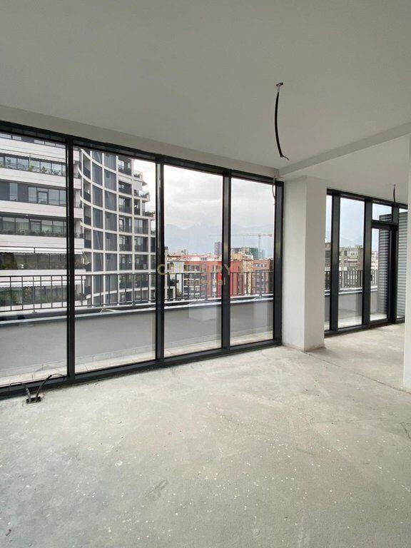 Jepet me Qira Apartament 2+1+ Parkim per Zyra