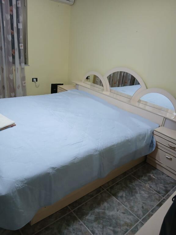 Appartamento 2+1 in affitto in Via Qemal Stafa (Scuola Rossa)!!!