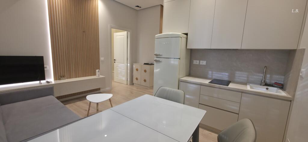 Affittasi appartamento 1+1 – Via Dibrës