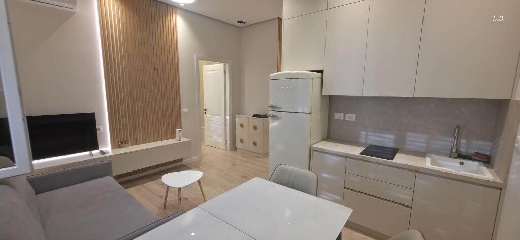 Affittasi appartamento 1+1 – Via Dibrës