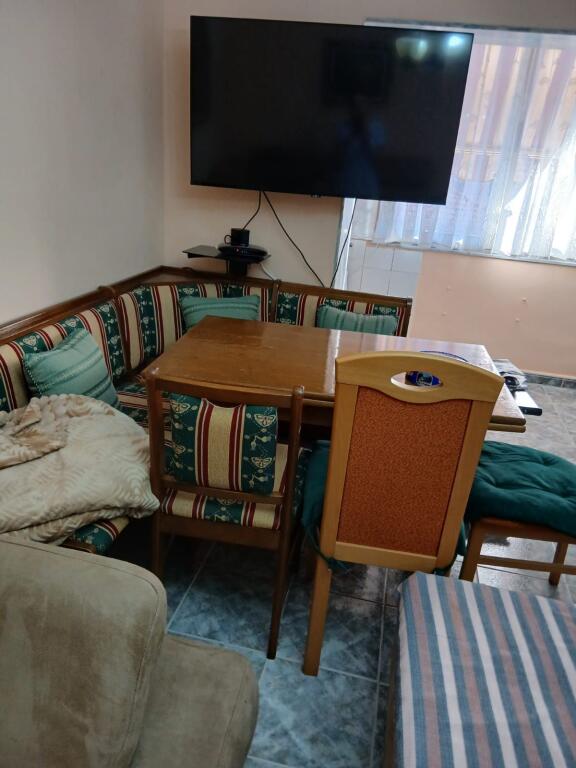 Appartamento 2+1 in affitto in Via Qemal Stafa (Scuola Rossa)!!!