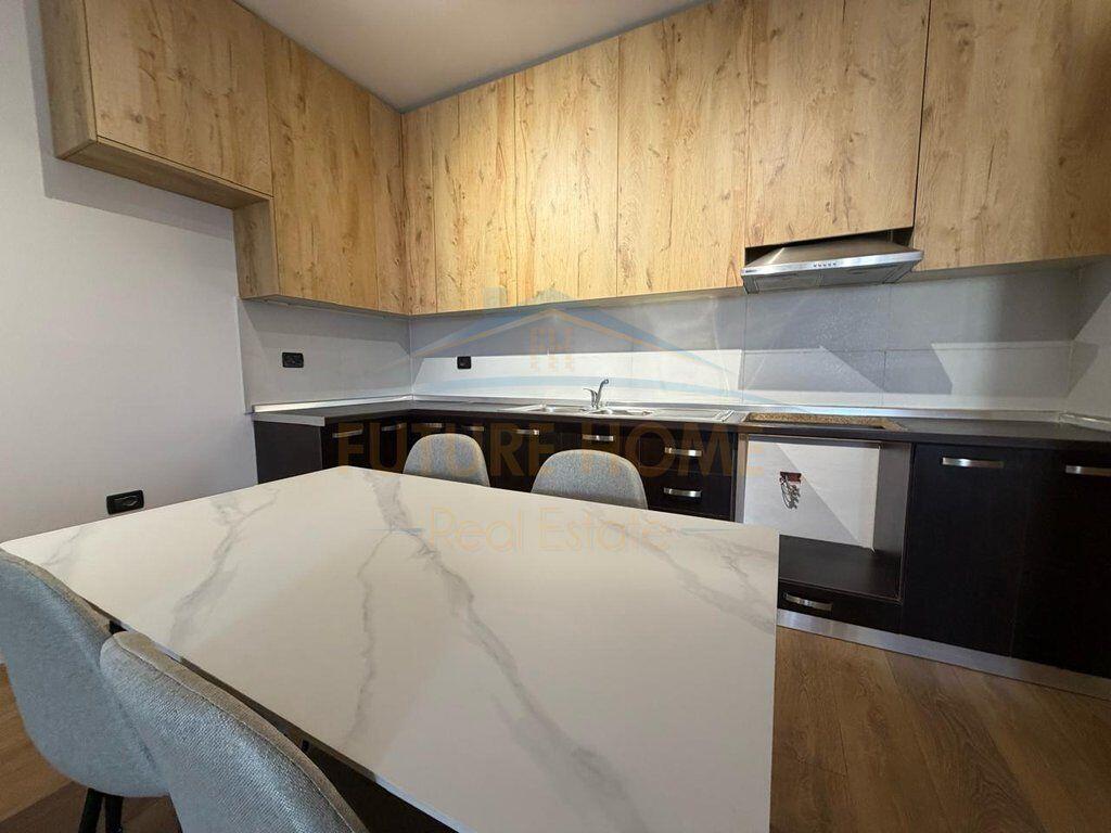 Shitet, Apartament 2+1, Unaza e Re, Tiranë 127,000 €