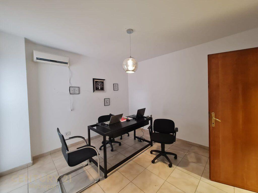 OFROJ PER QIRA APARTAMENT 4+1+2 BOSH-PER ZYRA!