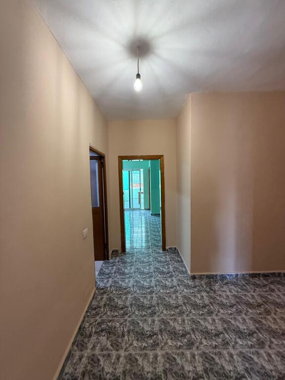 Apartment 3+1, Commune of Paris!
