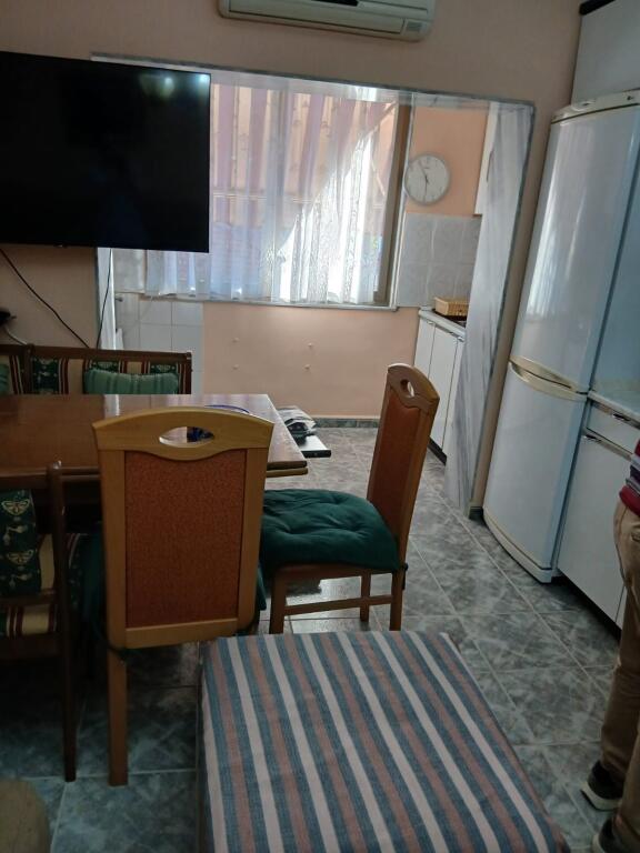 Appartamento 2+1 in affitto in Via Qemal Stafa (Scuola Rossa)!!!