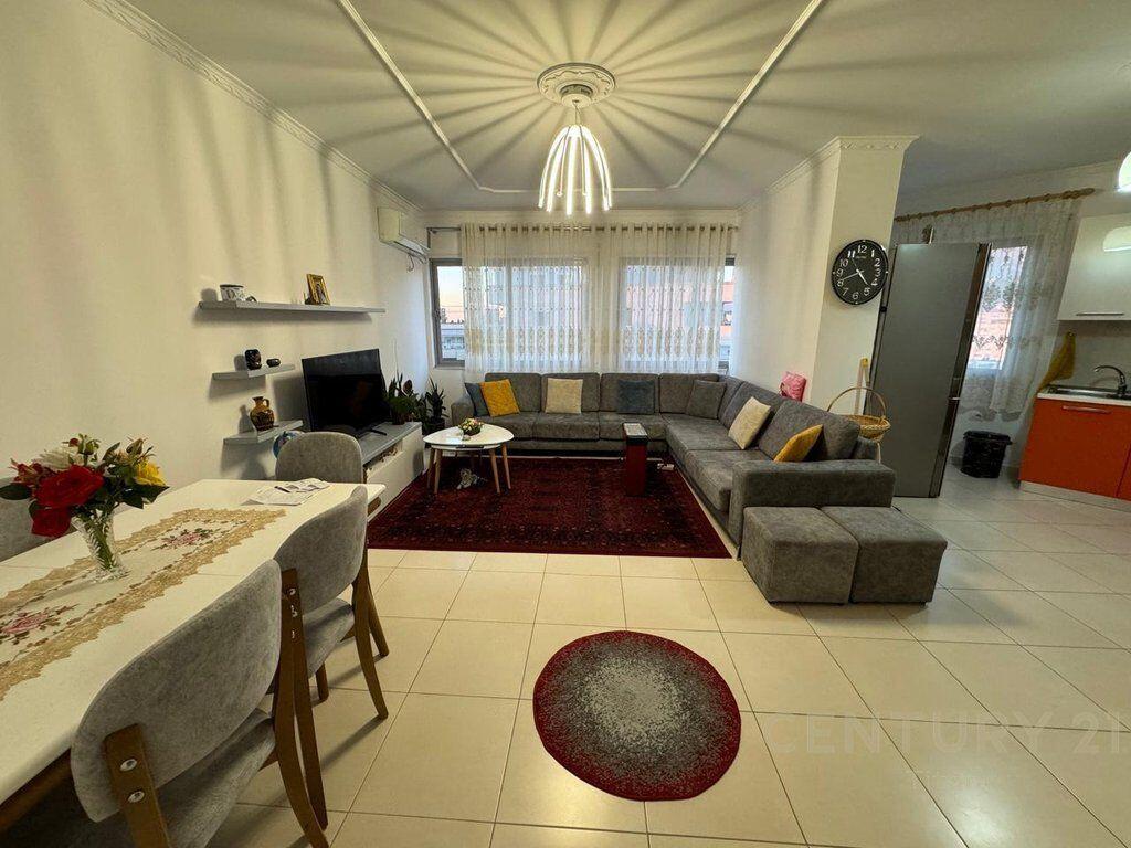2+1+2 apartment for sale in Fresk!
