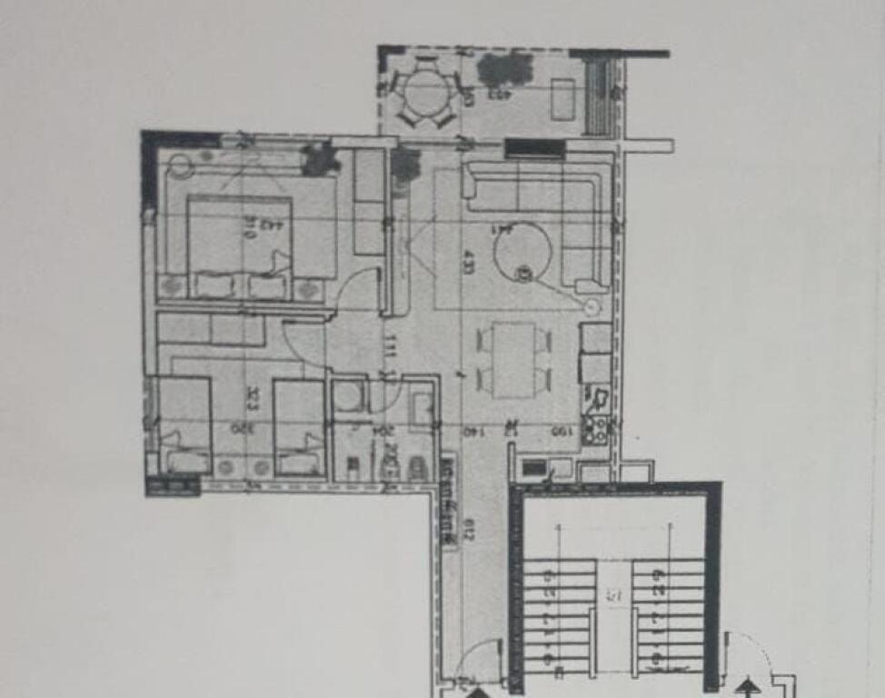 Shitet apartament 2+1 tek Casa Italia!