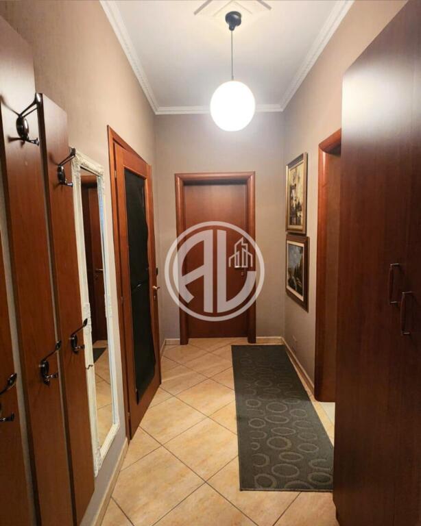 Apartament per Qira