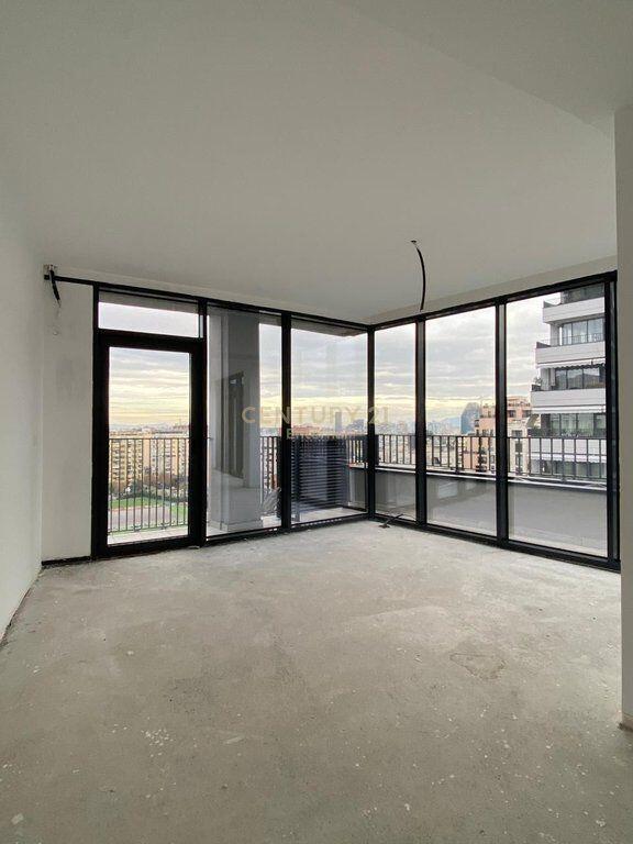 Jepet me Qira Apartament 2+1+ Parkim per Zyra