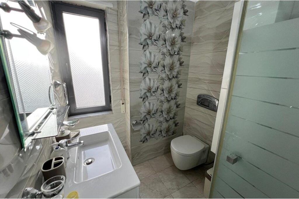 APPARTAMENTO IN AFFITTO 2+1+2 BAGNI PRESSO IL COMUNE DI PARIGI.