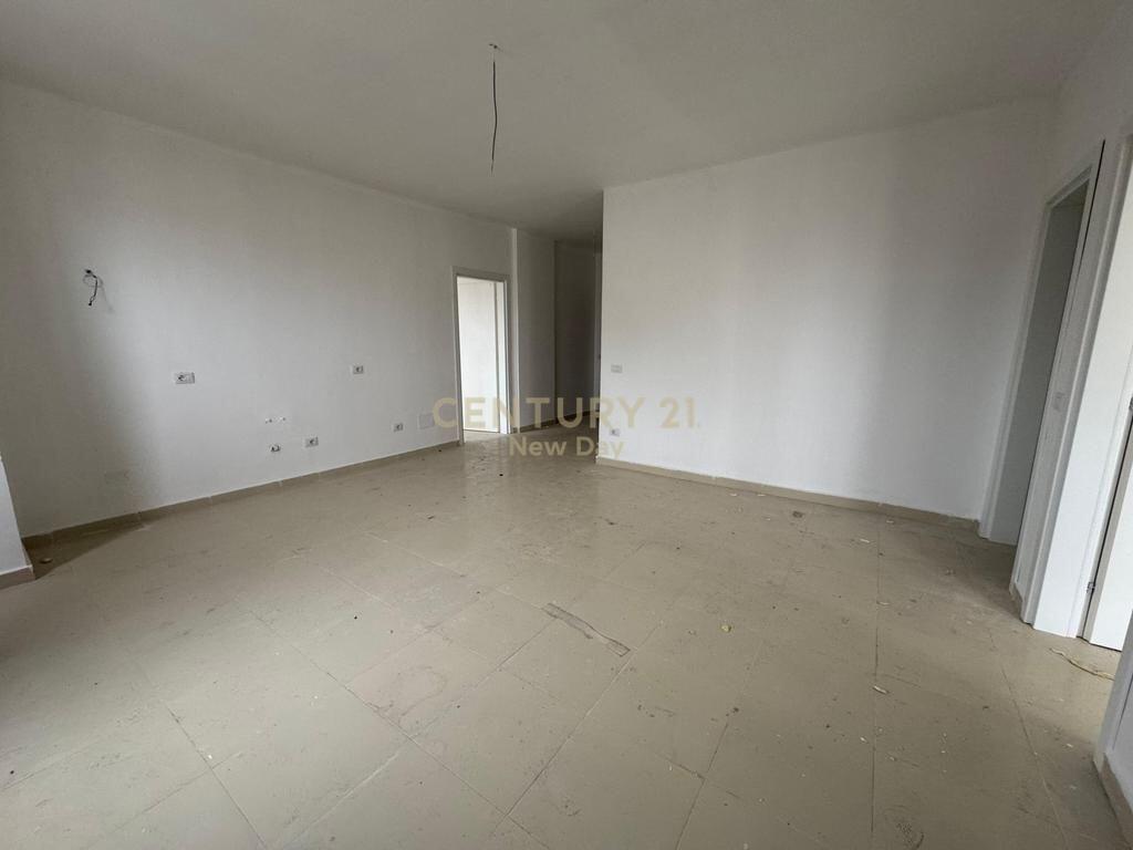 2+1 Apartment For Sale on the Beach, Durrës - 82,000€ | 91.3 m² 82,000 €