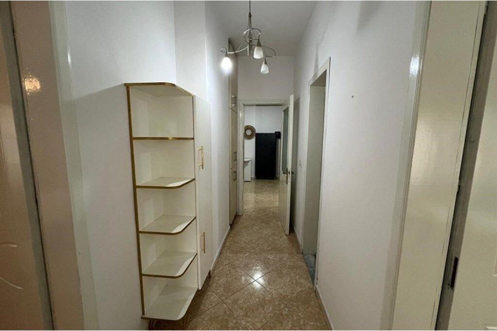 APPARTAMENTO IN AFFITTO 2+1+2 BAGNI PRESSO IL COMUNE DI PARIGI.