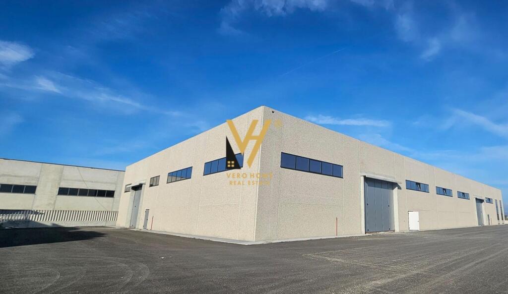 WAREHOUSE FOR RENT 2,900 M2 IN SHEN VLASH DURRES 6,380 EURO