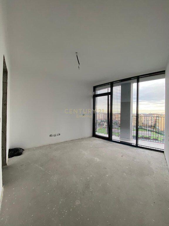 Jepet me Qira Apartament 2+1+ Parkim per Zyra