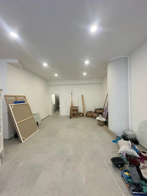 BUSINESS PREMISES FOR RENT, VOLLGA, DURRES.