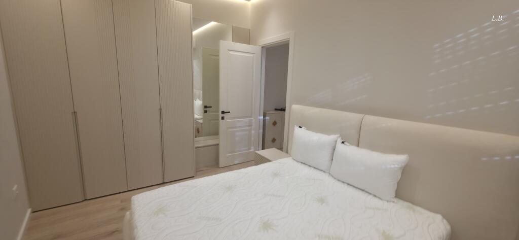 Affittasi appartamento 1+1 – Via Dibrës