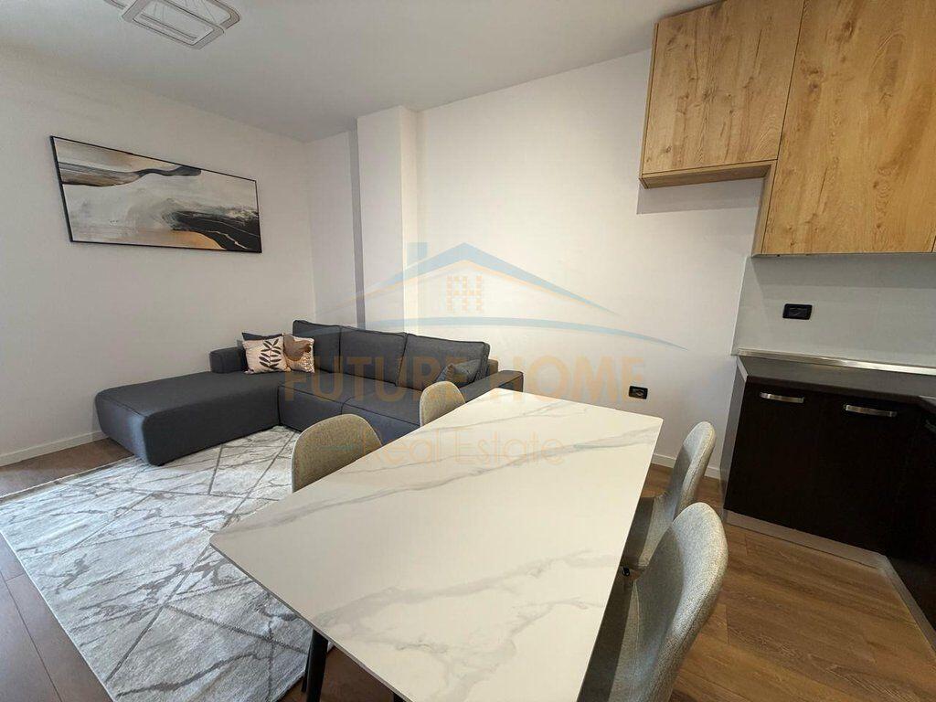 Shitet, Apartament 2+1, Unaza e Re, Tiranë 127,000 €