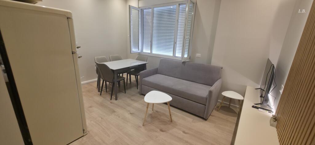 Affittasi appartamento 1+1 – Via Dibrës