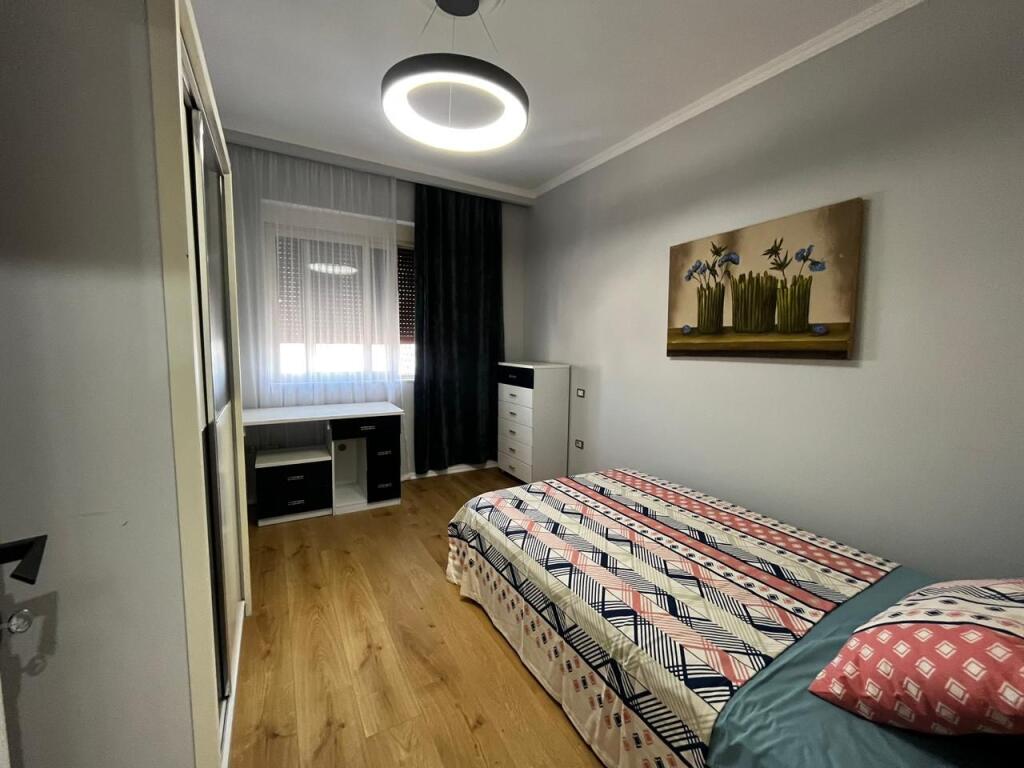 Appartamento 3+1+2 con 2 balconi in vendita – Markata Durres
