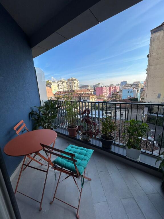 🏡 APPARTAMENTO 2+1 IN AFFITTO – CENTRO DI TIRANA