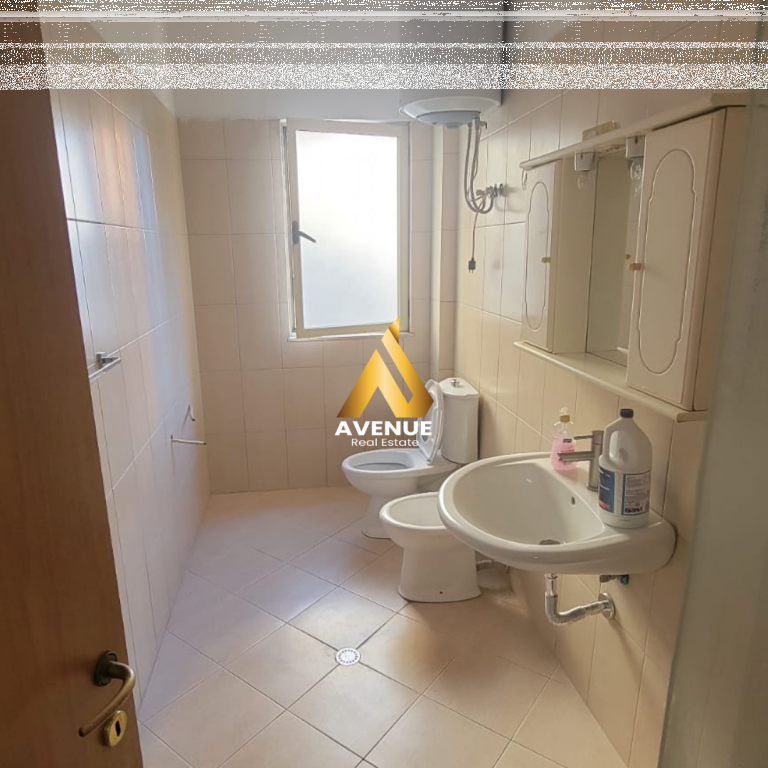 Affittasi appartamento 2+1 – Vicino a Rruga e Kavajës, Tirana