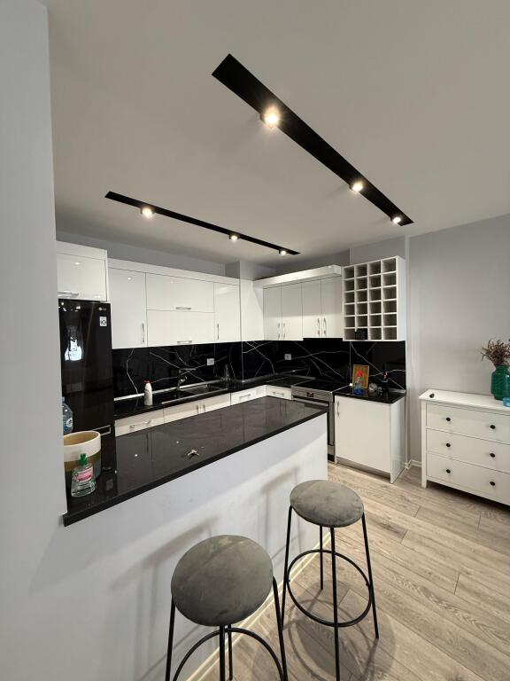 APARTMENT FOR RENT 1+1 DRY LAKE
