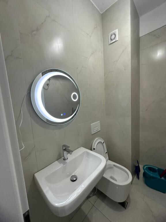 Jepet 1+1 me qera,Rezidenca Kadiu