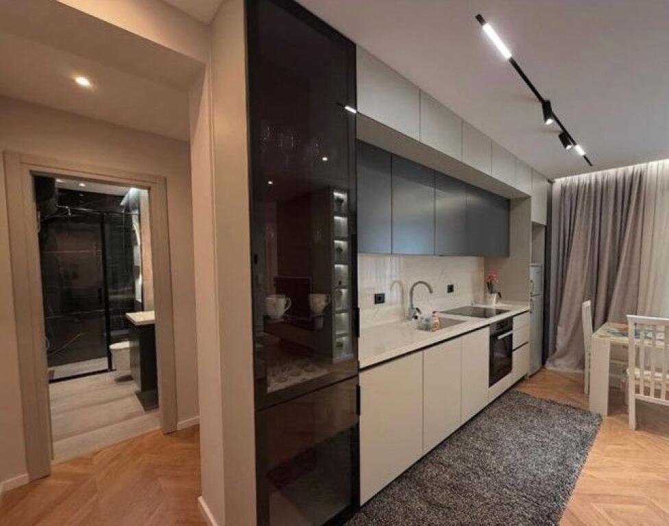 Shitet Apartament 1+1 – Kodra e Diellit 1!