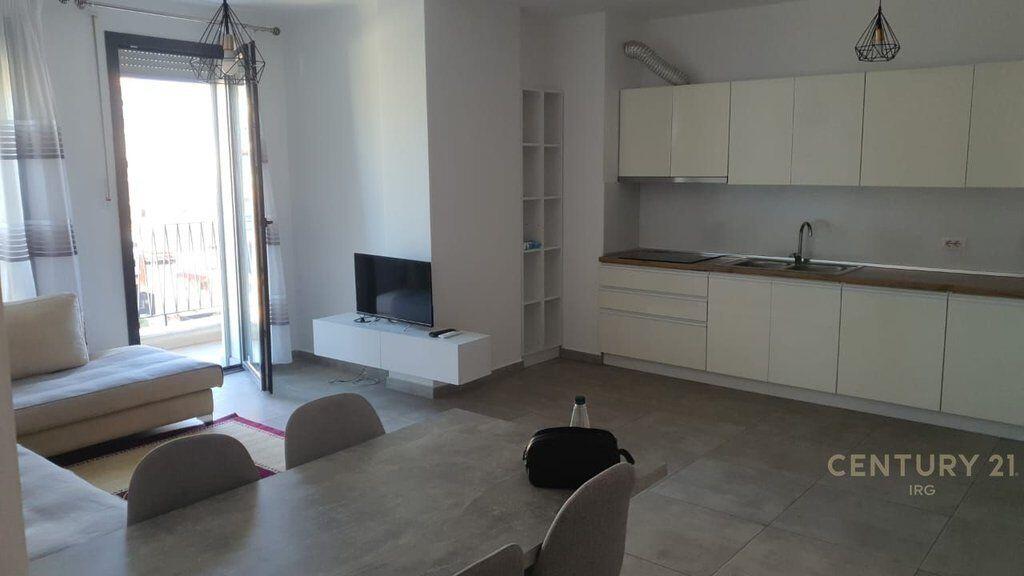 Apartment 2+1+2 for rent in the Zirkon Residence, near QSUT.