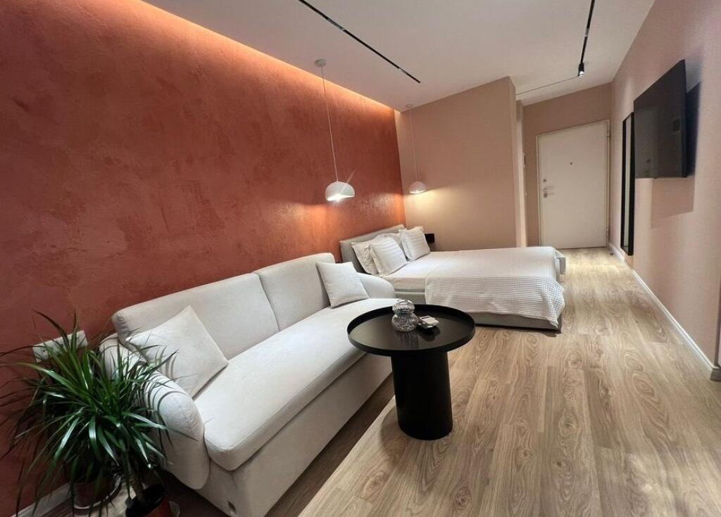 Studio for Rent – Center, beginning of Kavaja Road