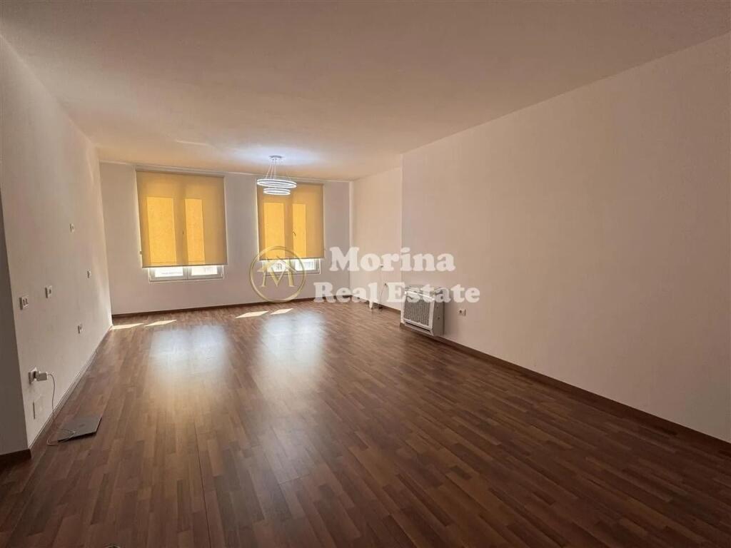 Affitto | Ambiente Commerciale | RTSH | 1260 €/mese trattabili