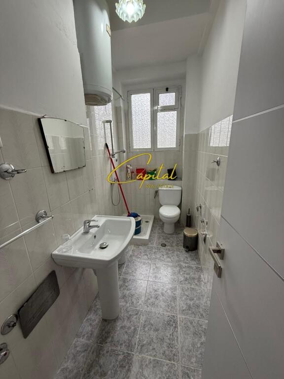 BUSINESS PREMISES FOR RENT 75 M2 DIBRA STREET 120,000 LEKE