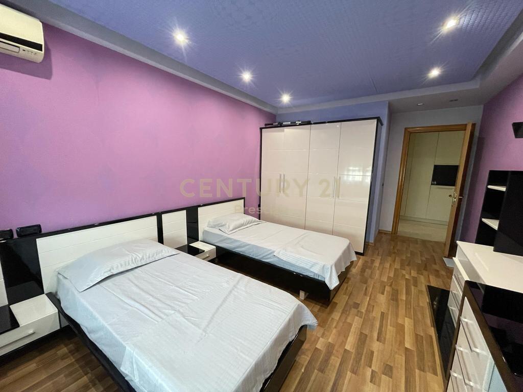 JEPET ME QIRA APARTAMENT 2+1+2 PRANE AMBASADES AMERIKANE, TIRANE! 1,000 € /Muaj Sip. Totale  120m2